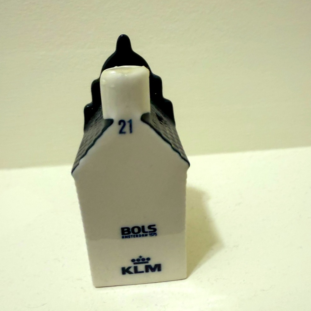Canel house Blue Delft's # 21 KLM by BOLS AMSTERDAM
Ceramic Empty Bottle. - Picture 3 of 4